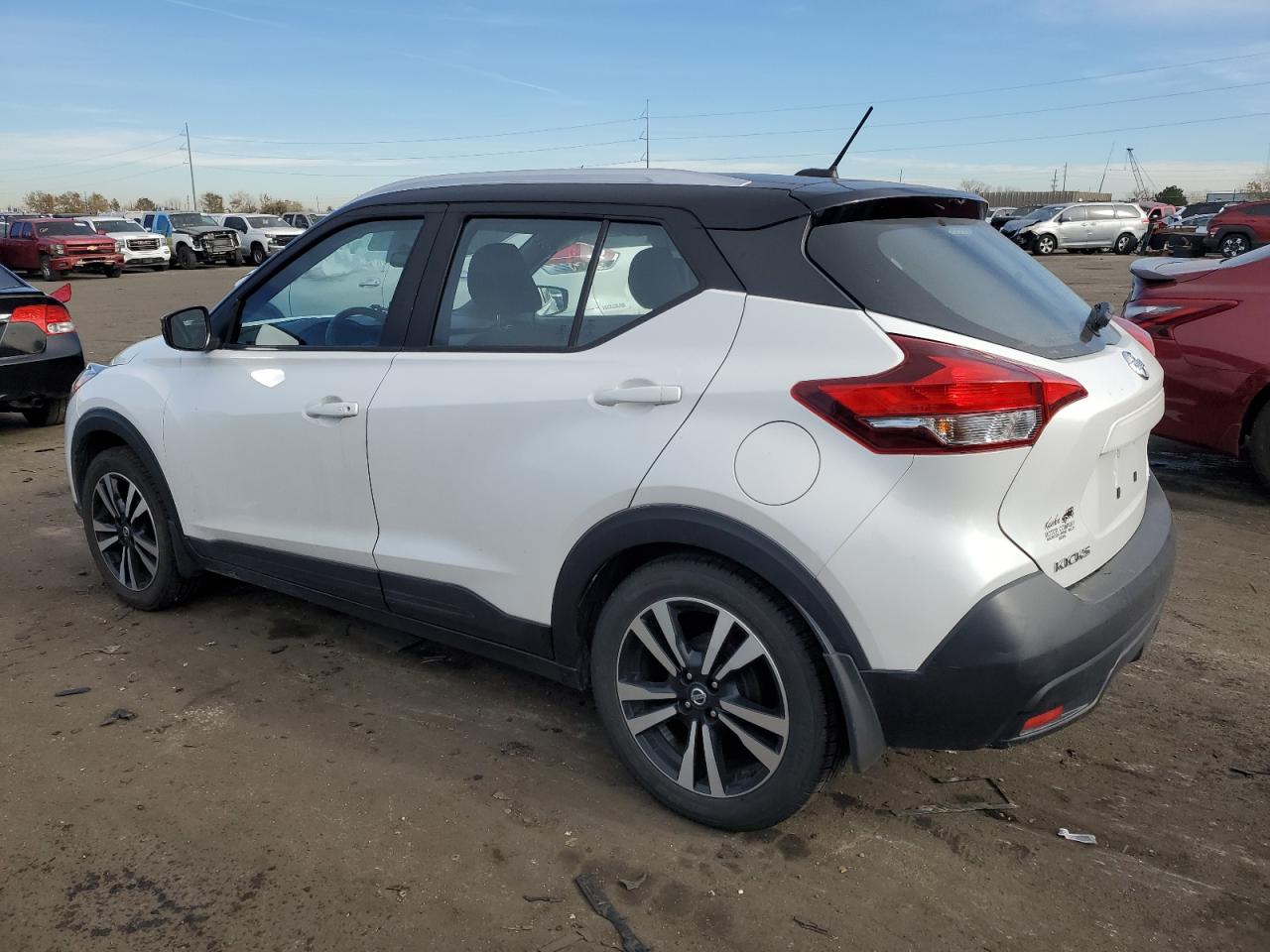 2018 Nissan Kicks VIN 3N1CP5CU2JL522706 Copart auction photo, rear end damage thumbnail 2
