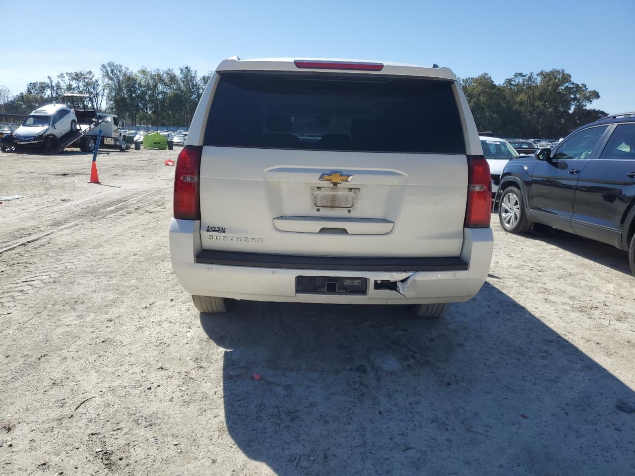 2015 Chevrolet Suburban VIN 1GNSCJKC0FR610456 Copart auction photo, front end damage thumbnail 6