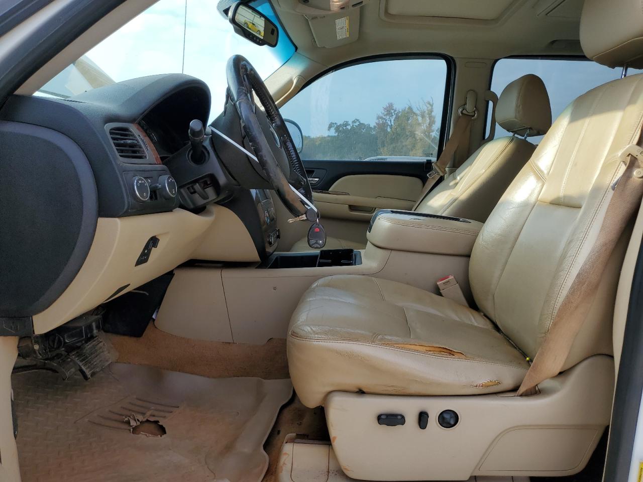 2008 Chevrolet Silverado VIN 1GCHK23628F149253 Copart auction photo, front end / side damage thumbnail 7