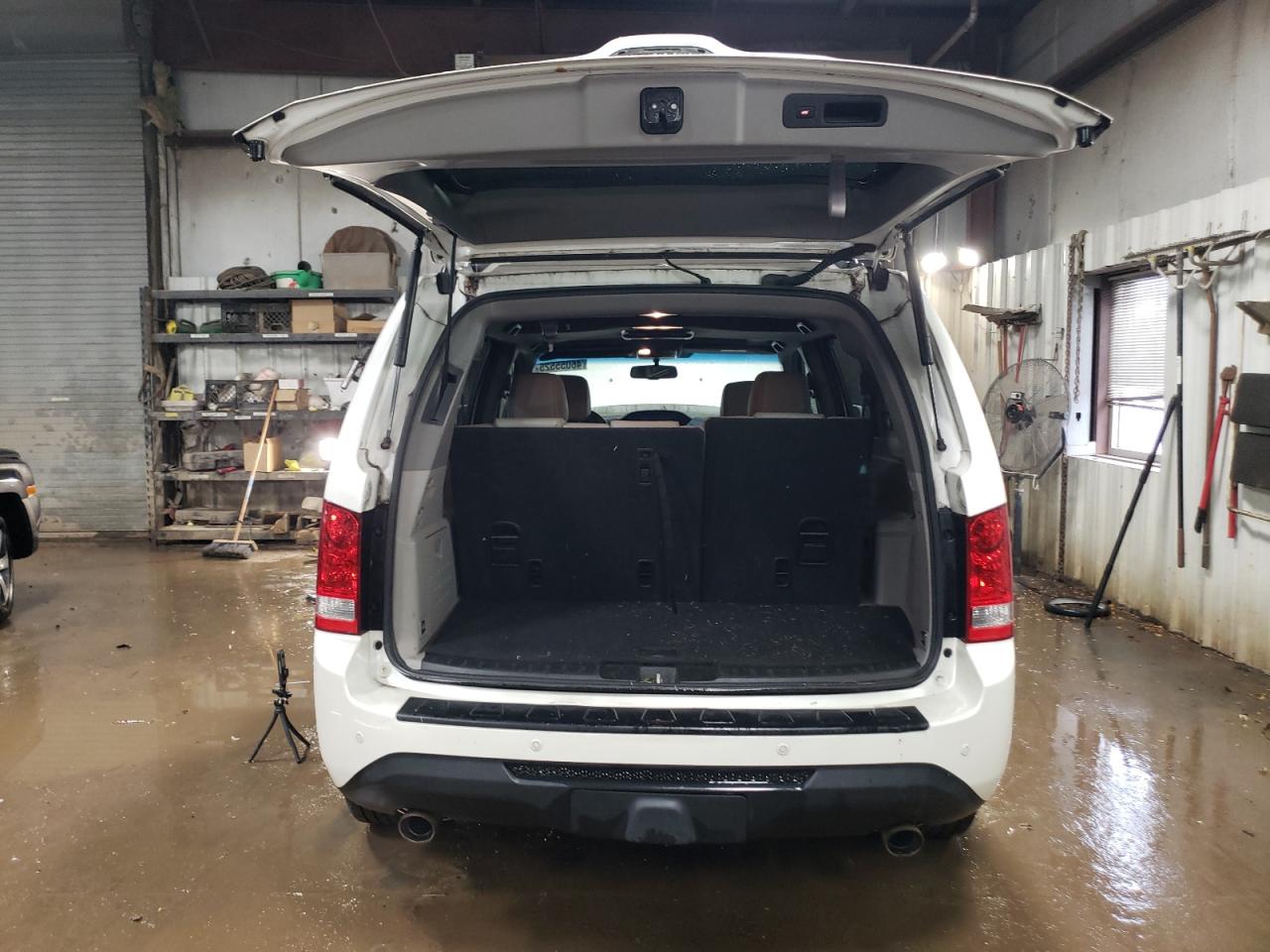 2014 Honda Pilot VIN 5FNYF4H93EB002426 Copart auction photo, front end damage thumbnail 6