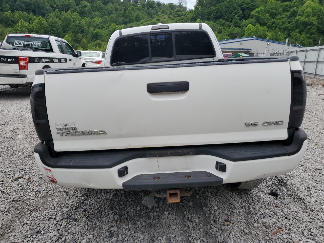 2010 Toyota Tacoma VIN 5TEUU4EN8AZ746246 Copart auction photo, all over damage thumbnail 6