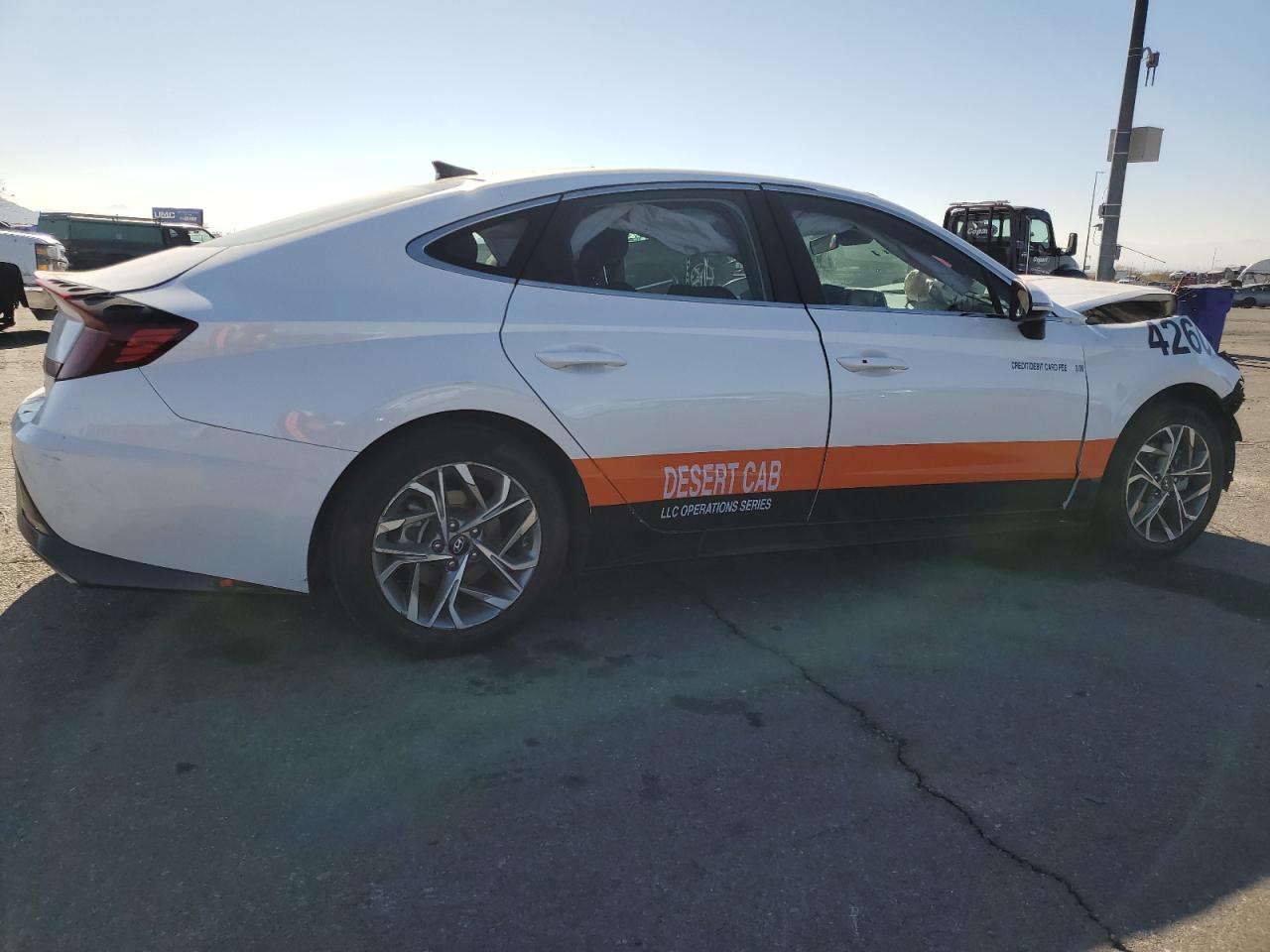 2022 Hyundai Sonata VIN KMHL64JA5NA236165 Copart auction photo, front end damage thumbnail 3