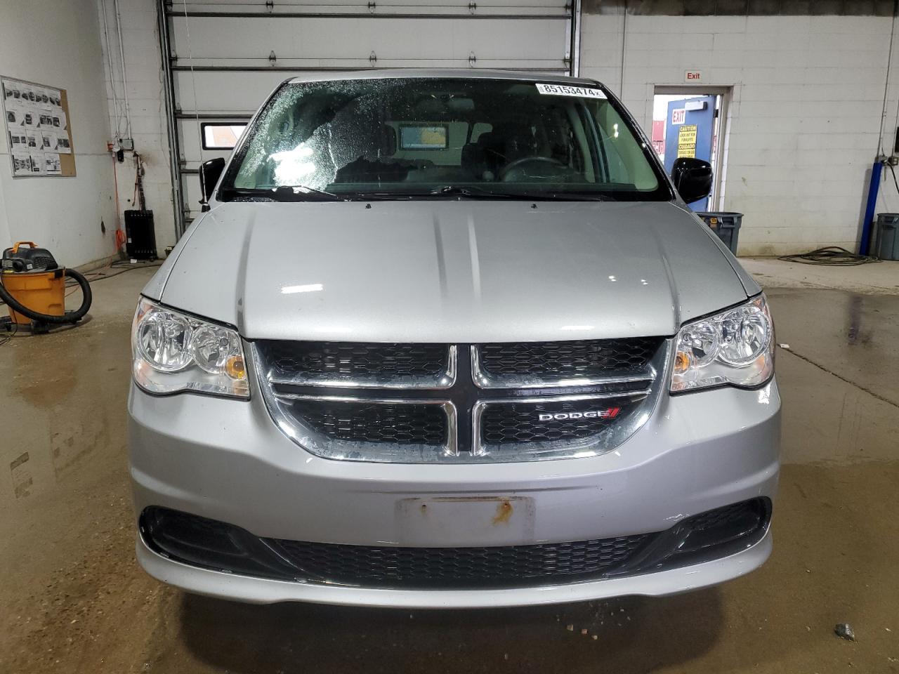 2016 Dodge Caravan VIN 2C4RDGBGXGR398624 Copart auction photo, all over damage thumbnail 5