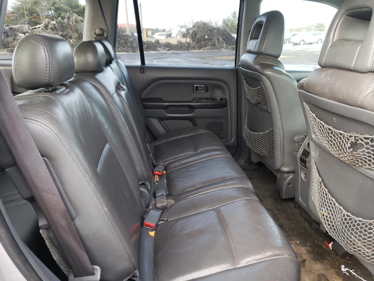 2004 Honda Pilot VIN 2HKYF186X4H606673 Copart auction photo, rear end damage thumbnail 11