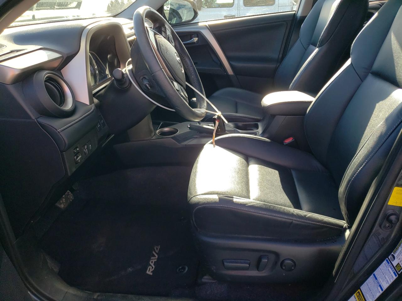 2015 Toyota RAV 4 VIN 2T3DFREV9FW291448 Copart auction photo, front end / side damage thumbnail 7