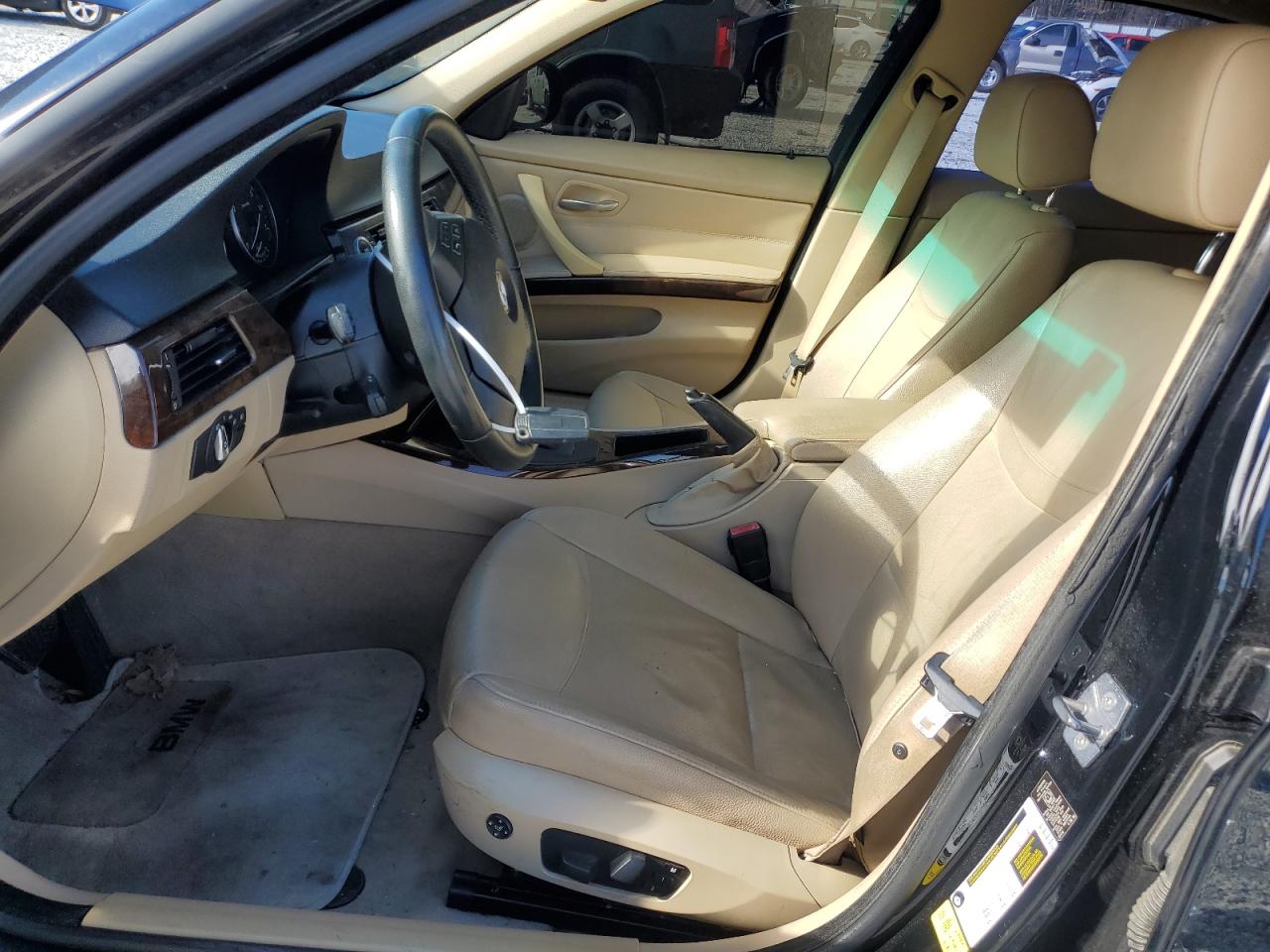 2010 BMW 3er VIN WBAPH7G50ANM51397 Copart auction photo, all over damage thumbnail 7
