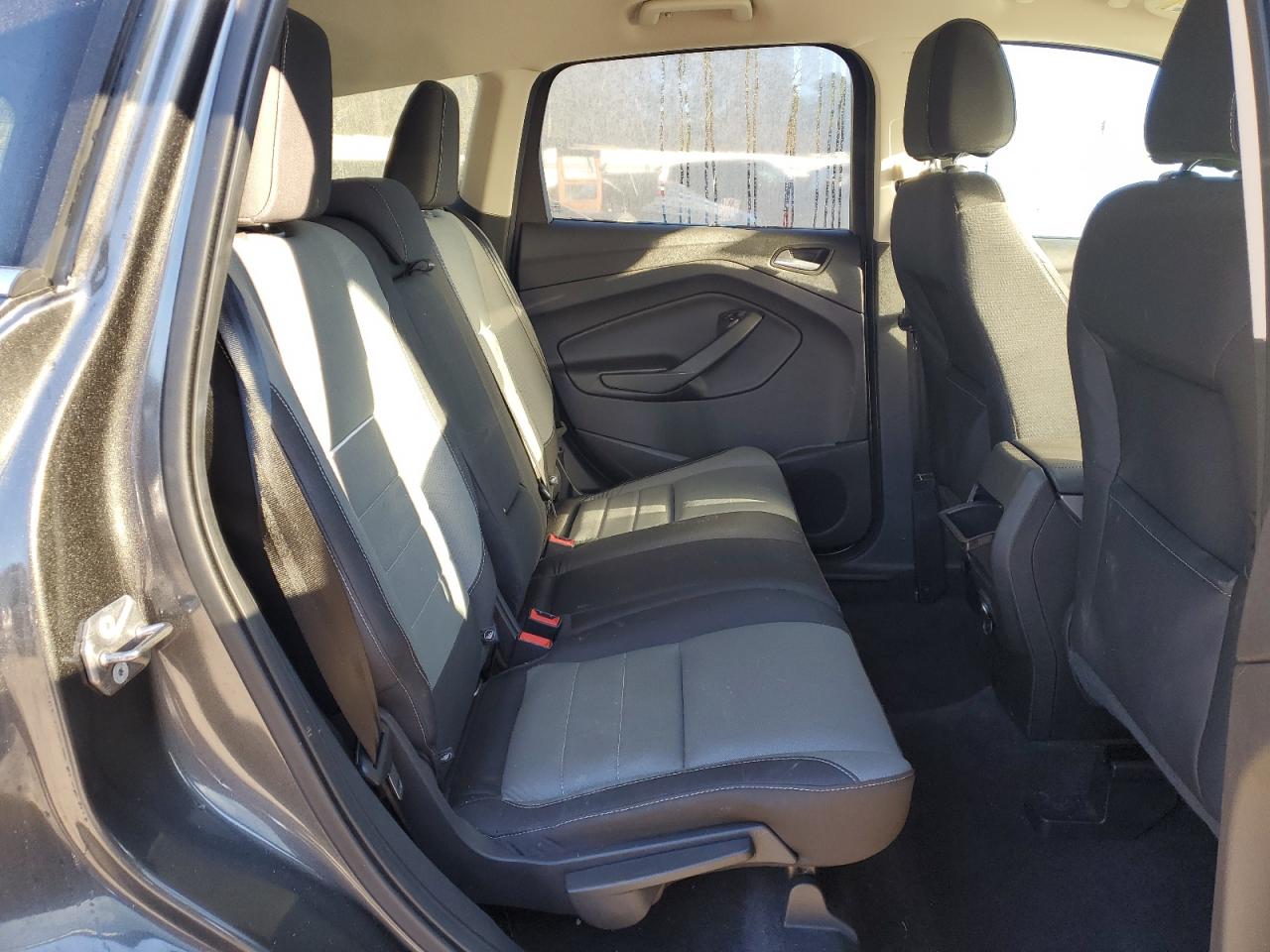 2015 Ford Escape VIN 1FMCU0GXXFUB24357 Copart auction photo, front end / side damage thumbnail 10