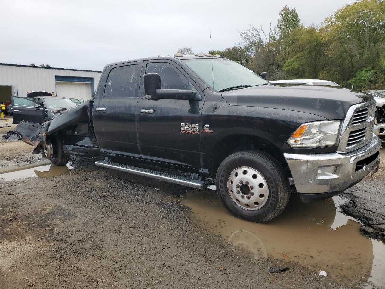 2017 RAM 3500 VIN 3C63RRHL7HG775738 Copart auction photo, rear end / front end damage thumbnail 4