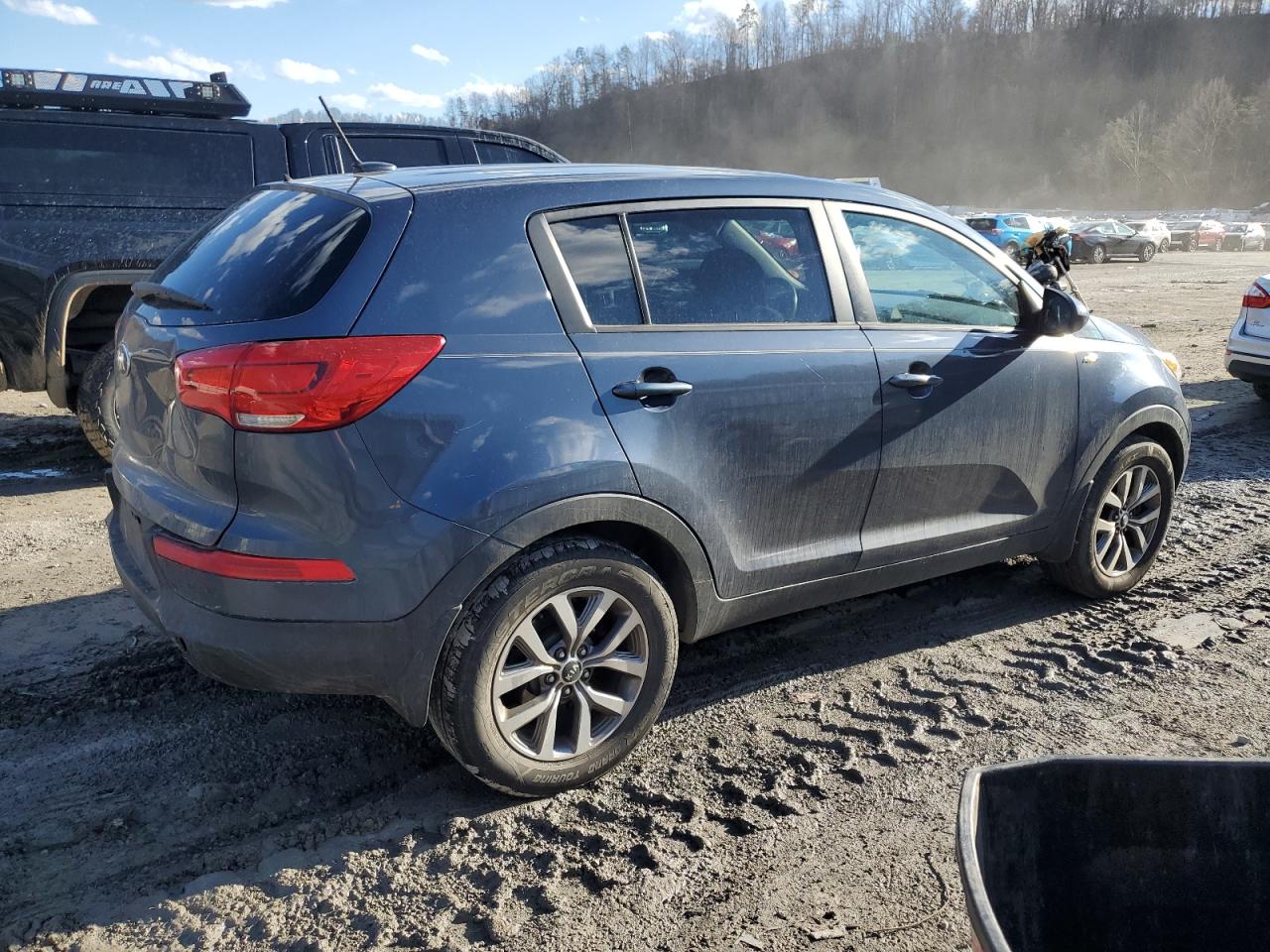 2014 KIA Sportage VIN KNDPBCAC6E7563281 Copart auction photo, front end / side damage thumbnail 3