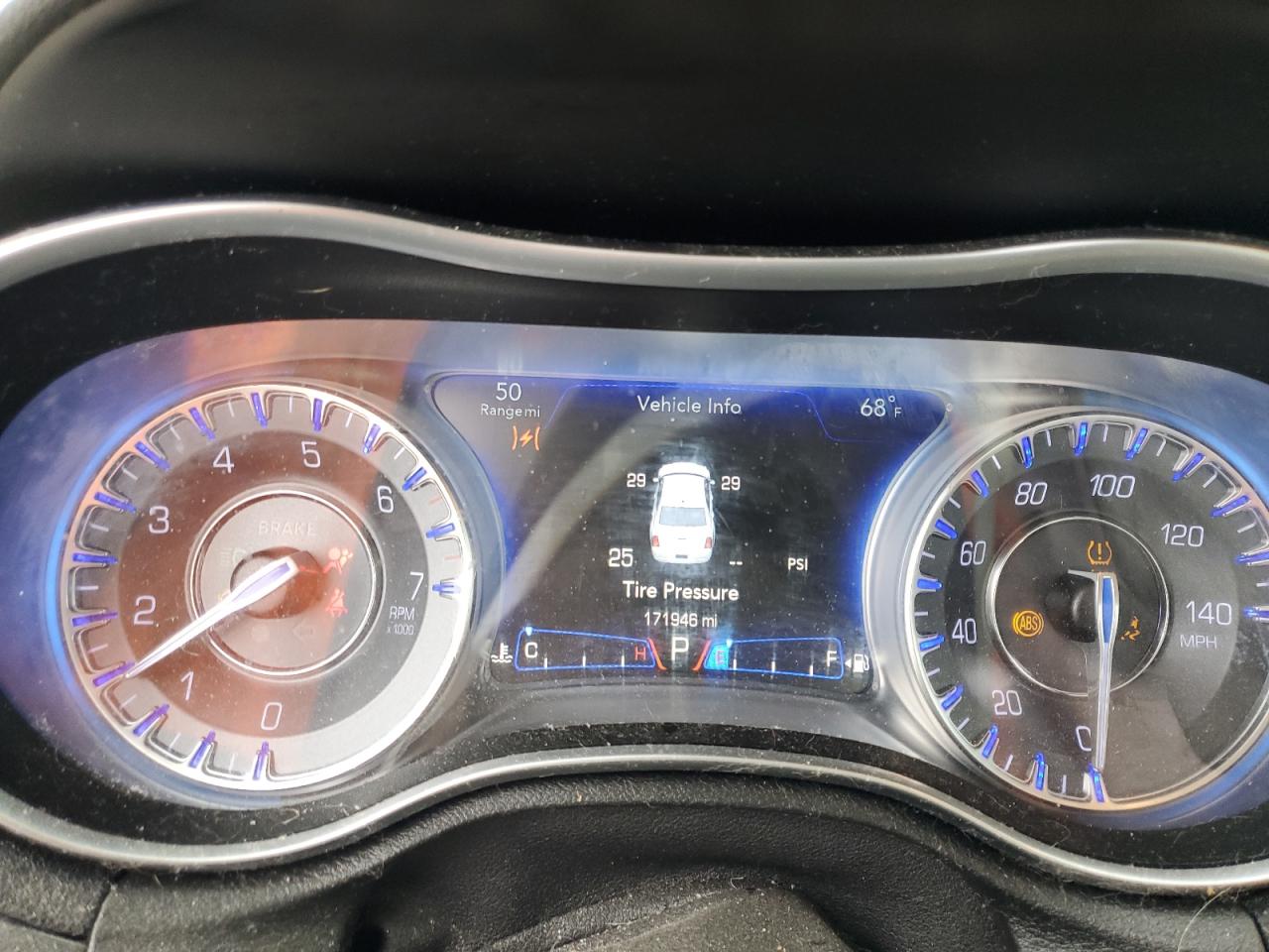 2018 Chrysler 300 VIN 2C3CCAAG7JH281902 Copart auction photo, front end / side damage thumbnail 9