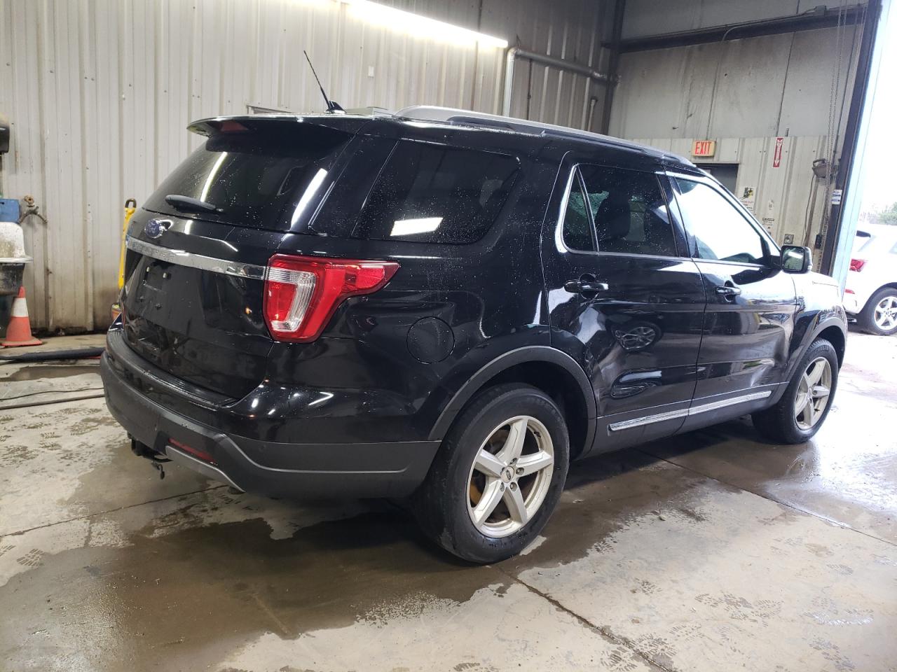 2019 Ford Explorer VIN 1FM5K7D86KGA61724 Copart auction photo, top/roof damage thumbnail 3