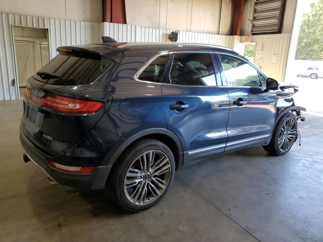 2016 Lincoln MKC VIN 5LMTJ3DH9GUJ21875 Copart auction photo, front end / minor dent/scratches damage thumbnail 3