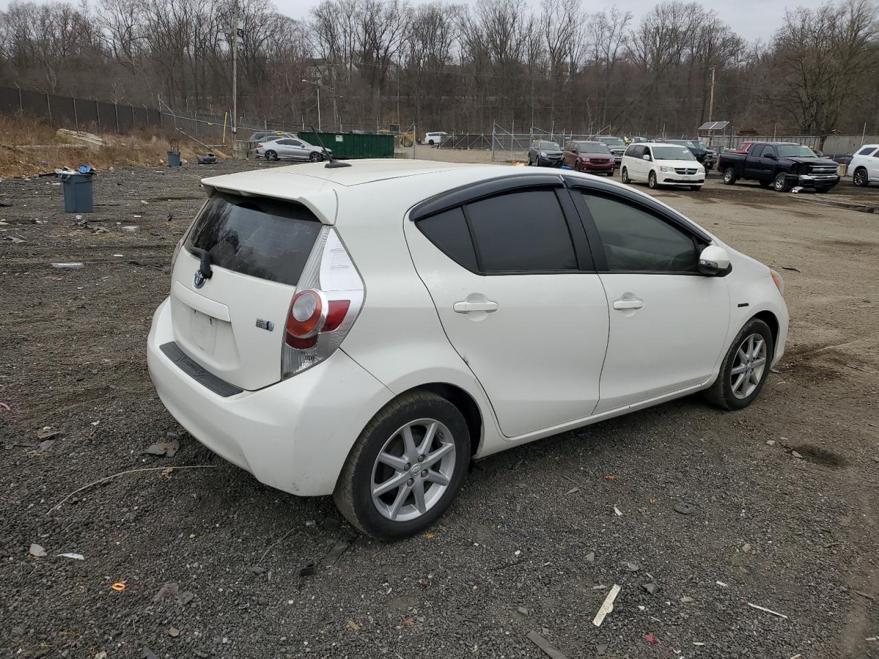 2012 Toyota Prius VIN JTDKDTB33C1015676 Copart auction photo, front end damage thumbnail 3