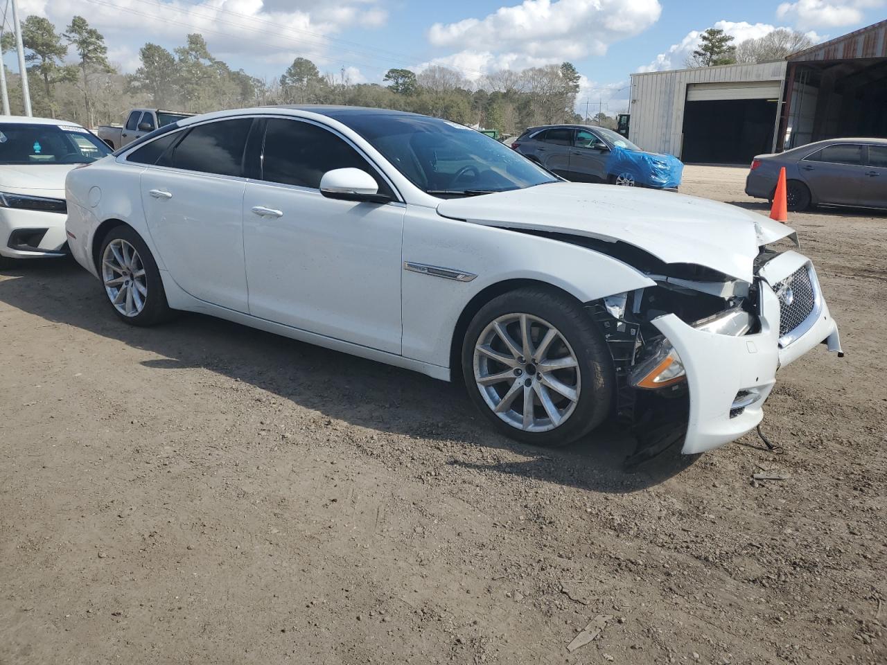 2013 Jaguar XJ VIN SAJWJ1CD1D8V51865 Copart auction photo, front end damage thumbnail 5
