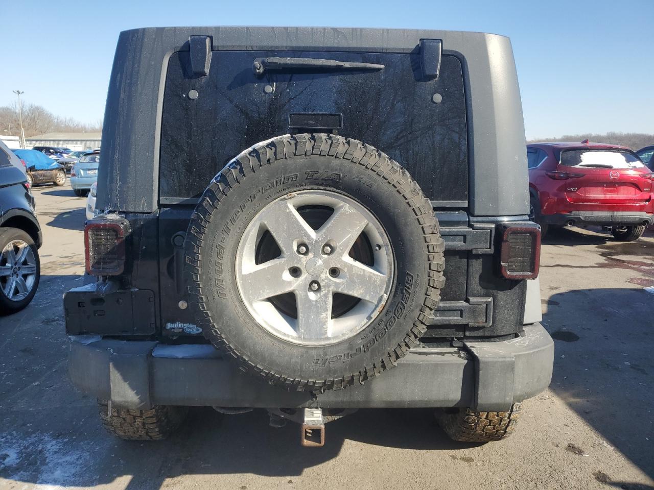 2007 Jeep Wrangler VIN 1J8GA69197L165301 Copart auction photo, minor dent/scratches damage thumbnail 6