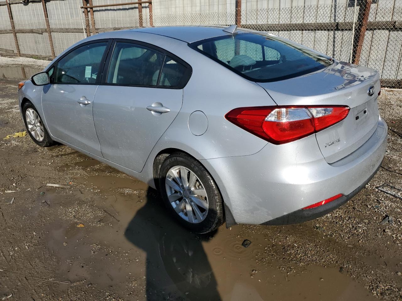 2016 KIA Forte VIN KNAFX4A61G5449729 Copart auction photo, side damage thumbnail 2