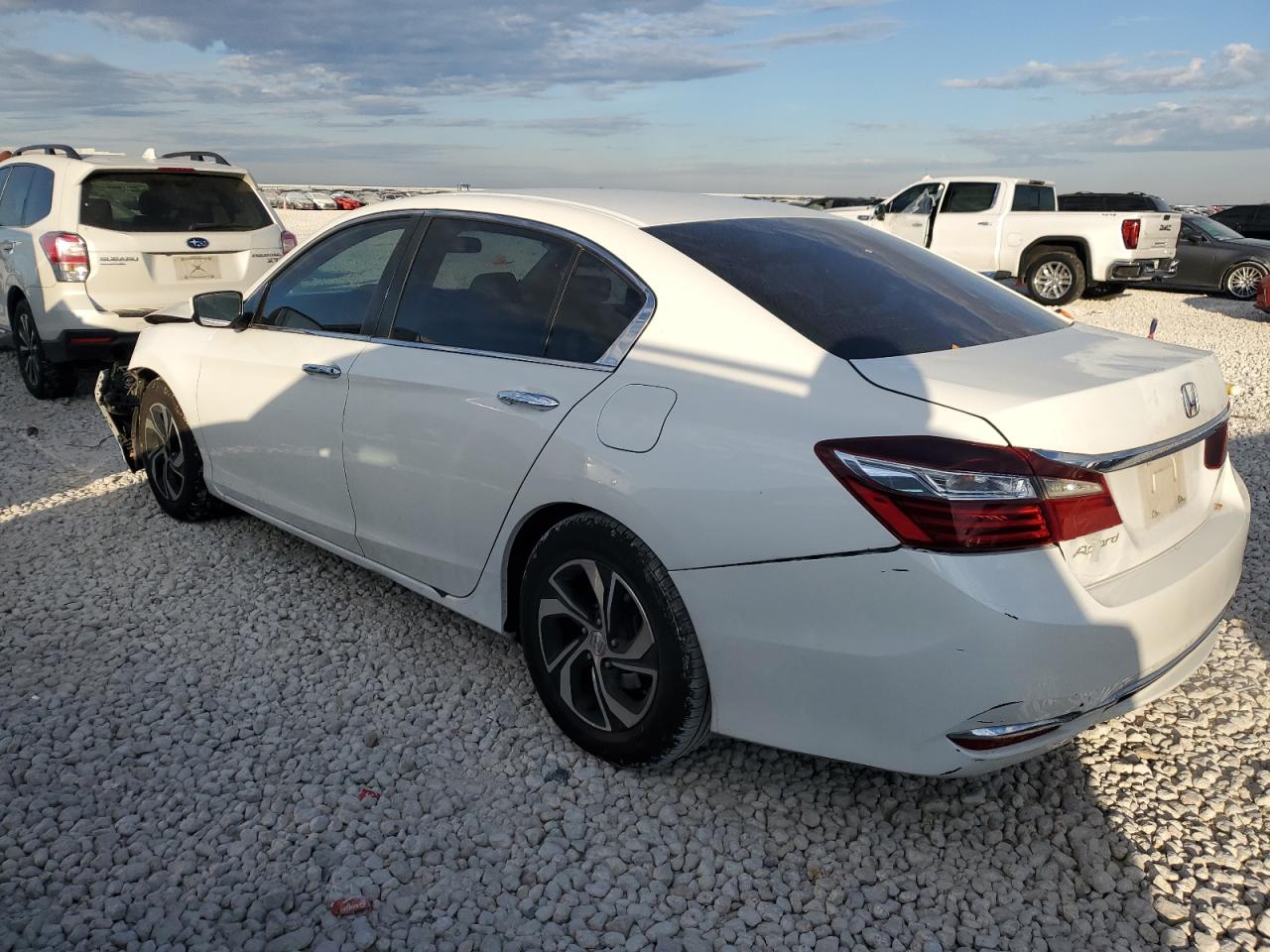 2016 Honda Accord VIN 1HGCR2F32GA156661 Copart auction photo, front end / minor dent/scratches damage thumbnail 2