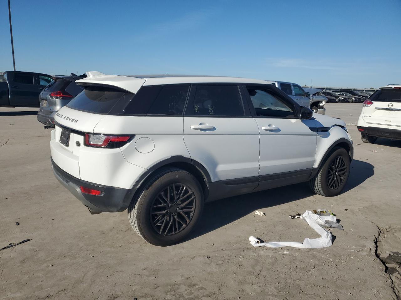 2016 Land Rover Range Rover VIN SALVP2BG9GH102800 Copart auction photo, front end / minor dent/scratches damage thumbnail 3