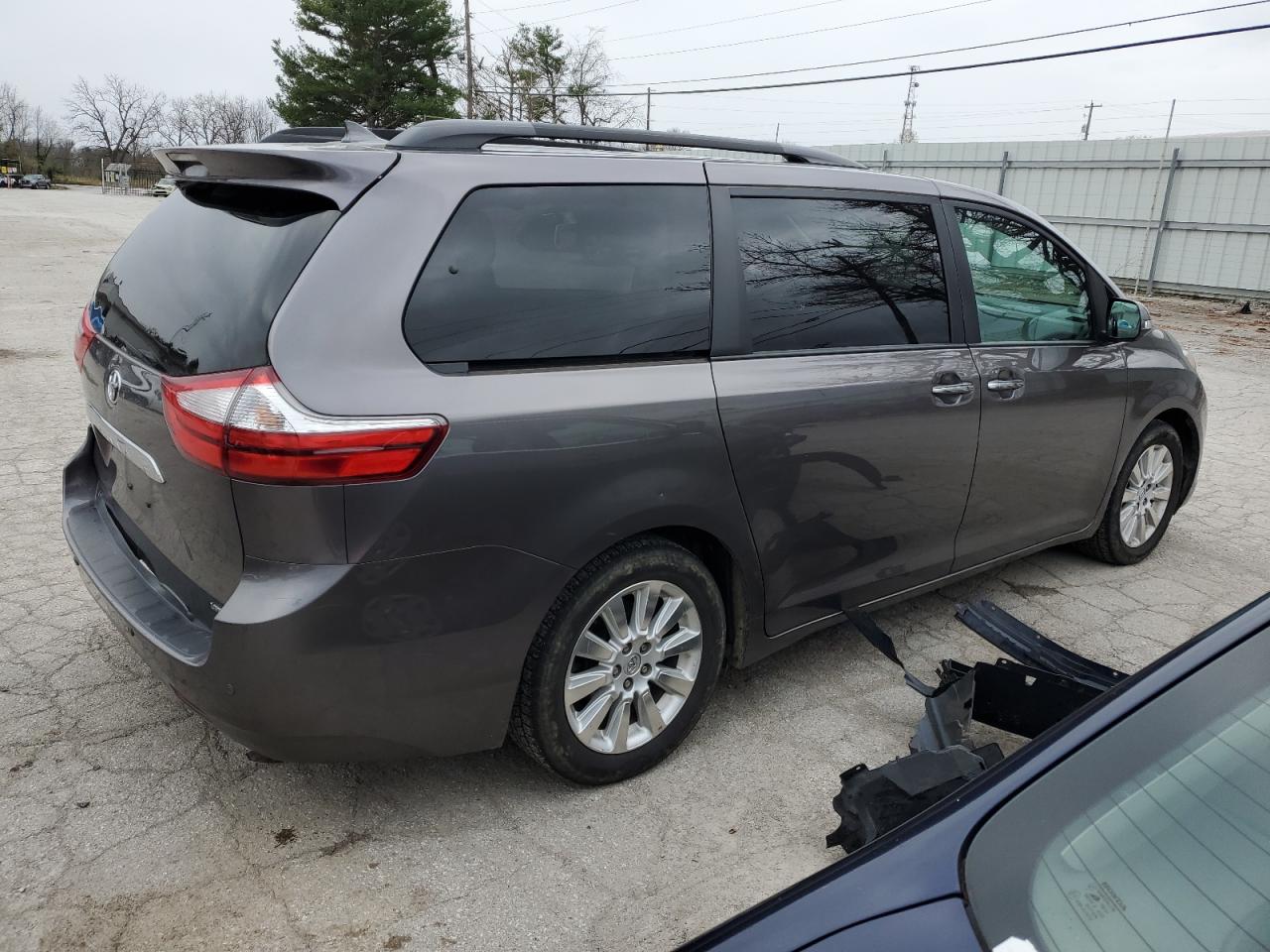 2015 Toyota Sienna VIN 5TDYK3DC0FS555281 Copart auction photo, side / rear end damage thumbnail 3