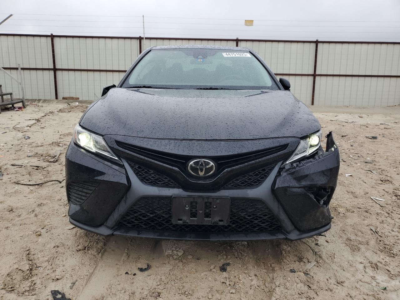 2020 Toyota Camry VIN 4T1G11AK9LU334246 Copart auction photo, front end / side damage thumbnail 5