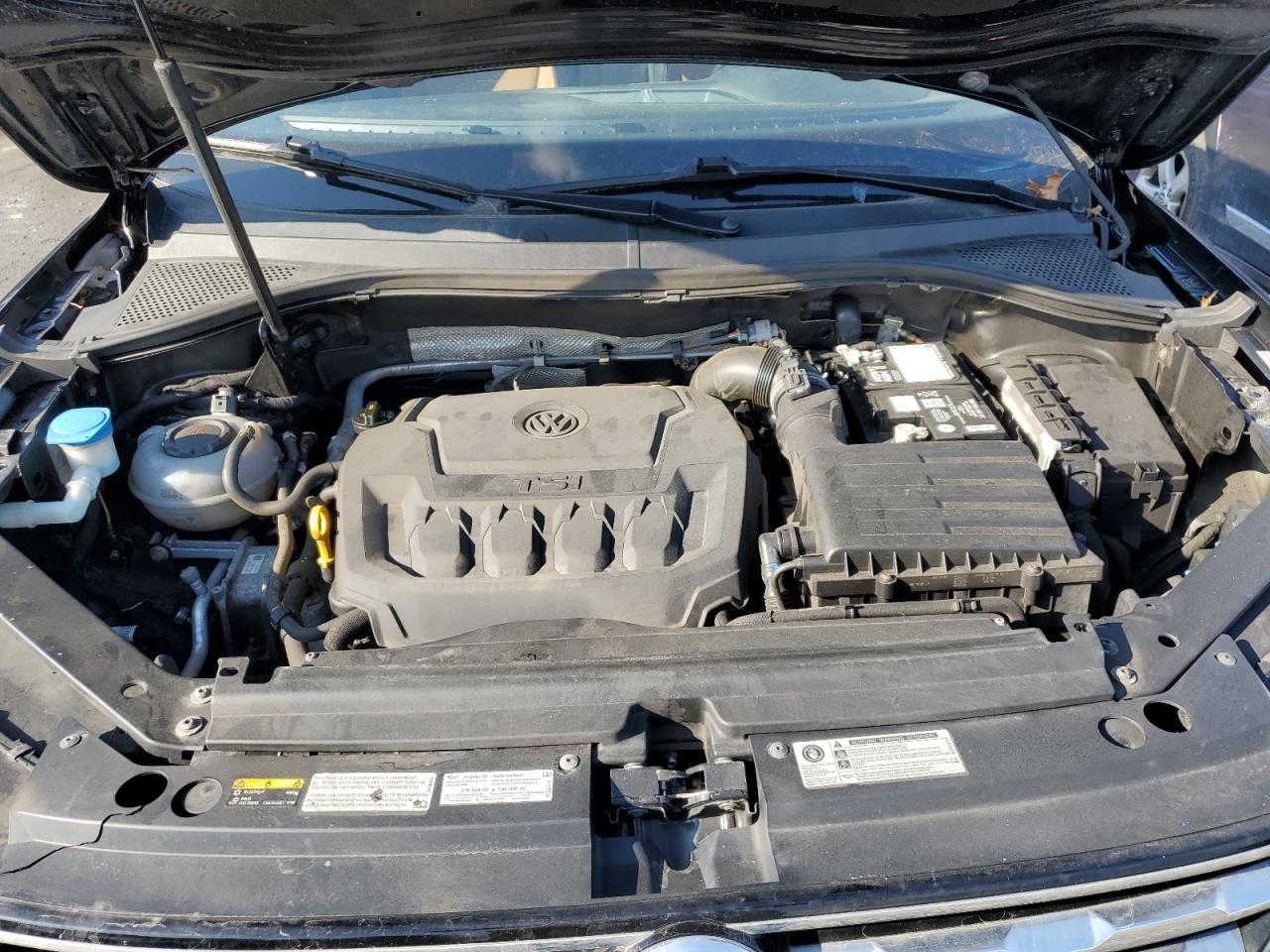 2018 Volkswagen Tiguan VIN 3VV2B7AXXJM021896 Copart auction photo, front end / side damage thumbnail 12