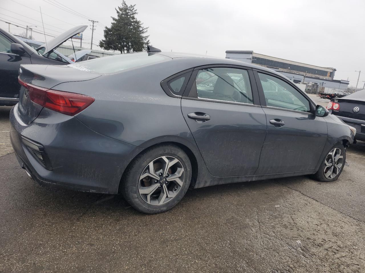 2021 KIA Forte VIN 3KPF24AD8ME377492 Copart auction photo, front end damage thumbnail 3
