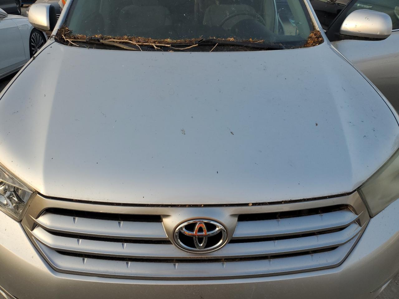 2011 Toyota Highlander VIN 5TDZK3EHXBS040880 Copart auction photo, water/flood damage thumbnail 12
