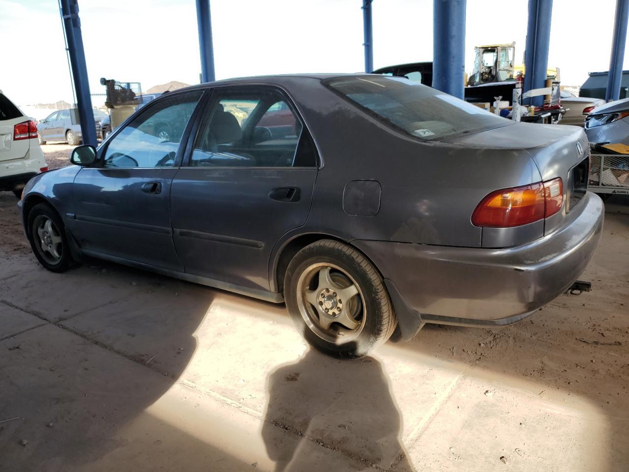 1995 Honda Civic VIN JHMEG8659SS033250 Copart auction photo, vandalism damage thumbnail 2