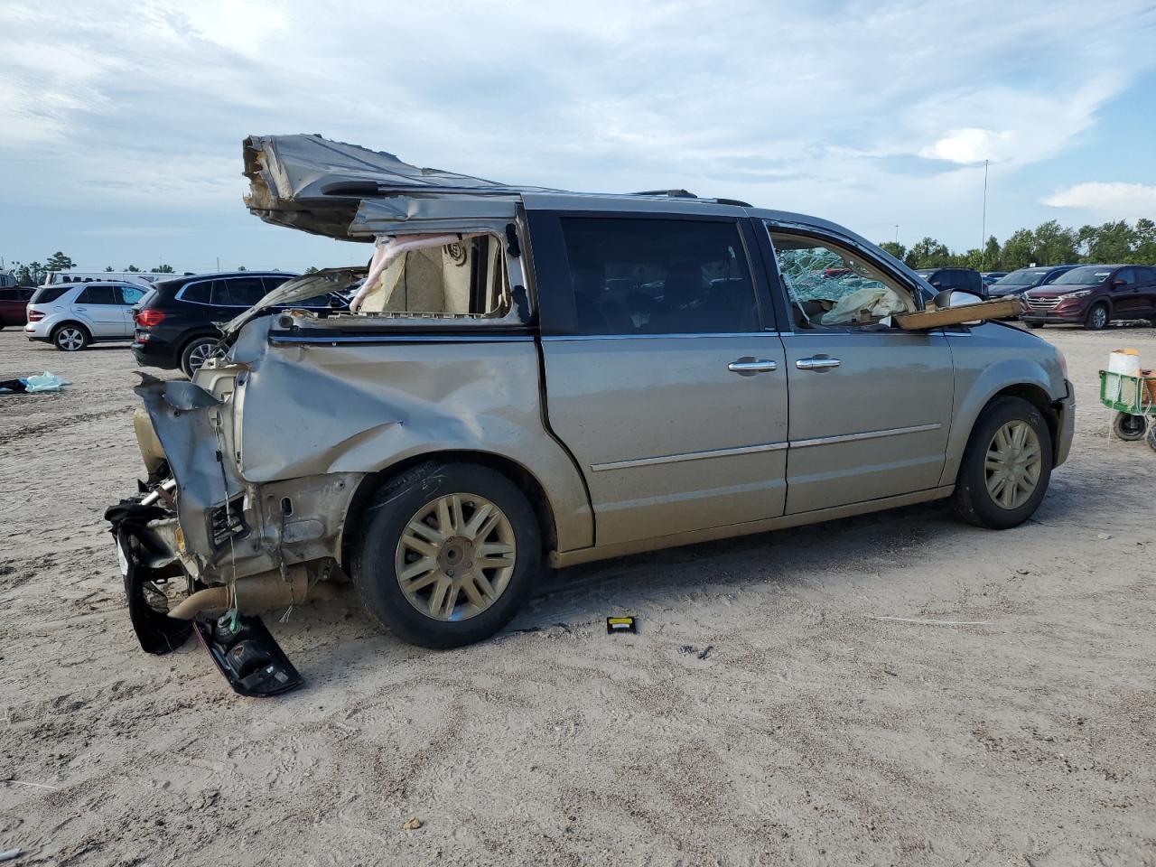 2009 Chrysler Town & Country VIN 2A8HR64X99R627598 Copart auction photo, all over damage thumbnail 3