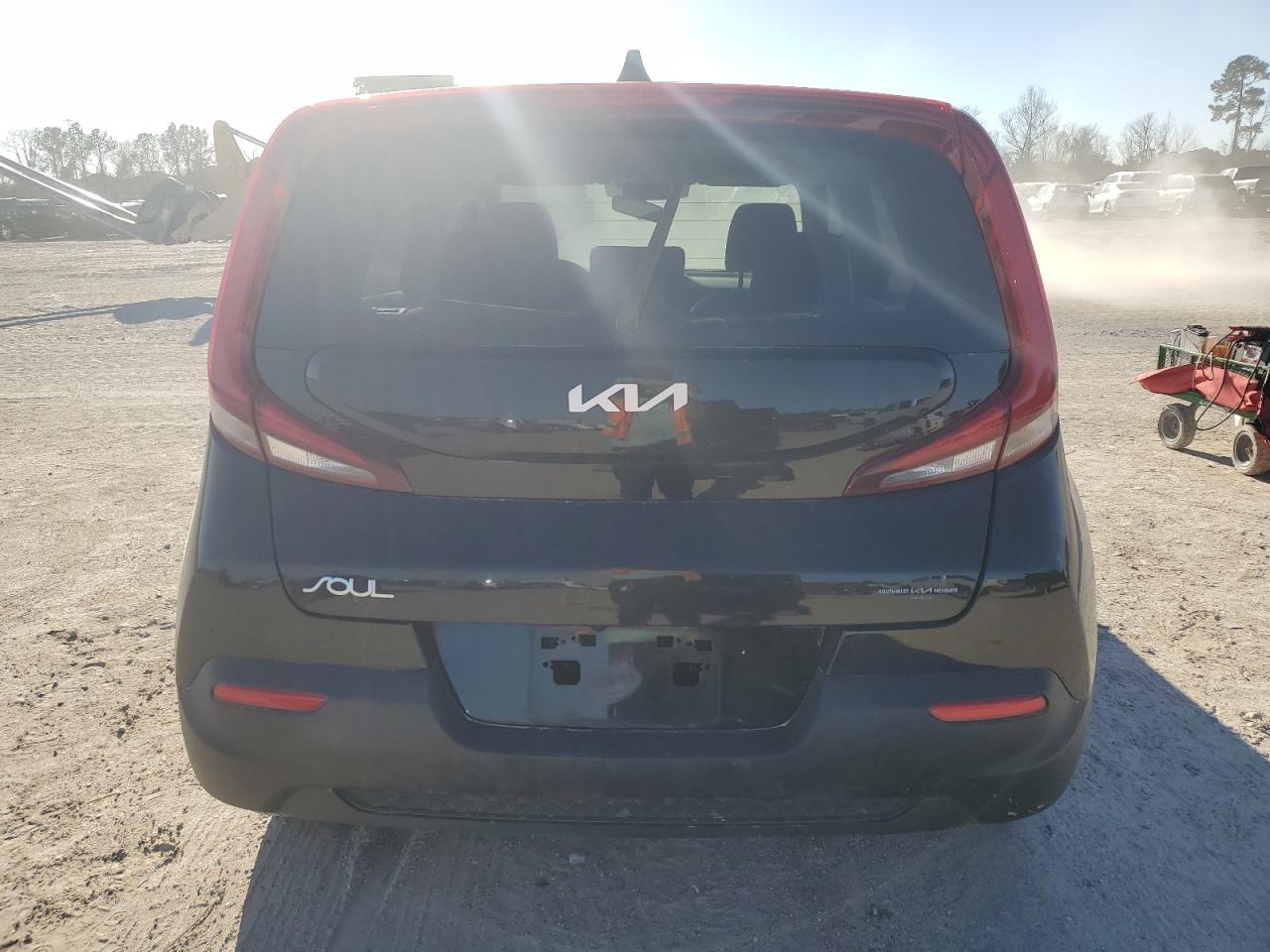 2022 KIA Soul VIN KNDJ23AU6N7178897 Copart auction photo, side / front end damage thumbnail 6