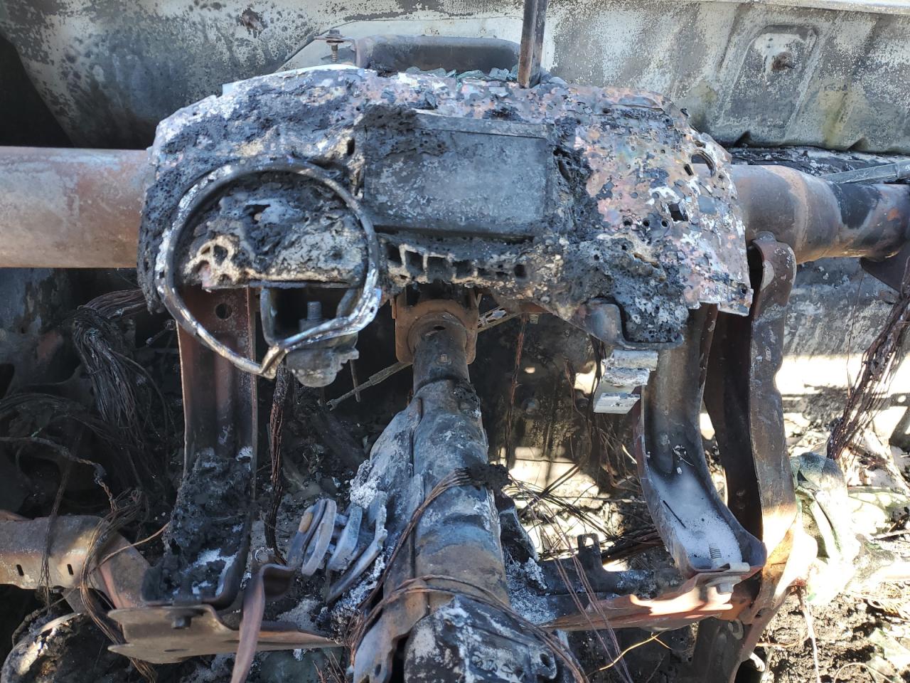 2014 Ford F-150 VIN 1FTFW1ET8EKE90524 Copart auction photo, burn / undercarriage damage thumbnail 9