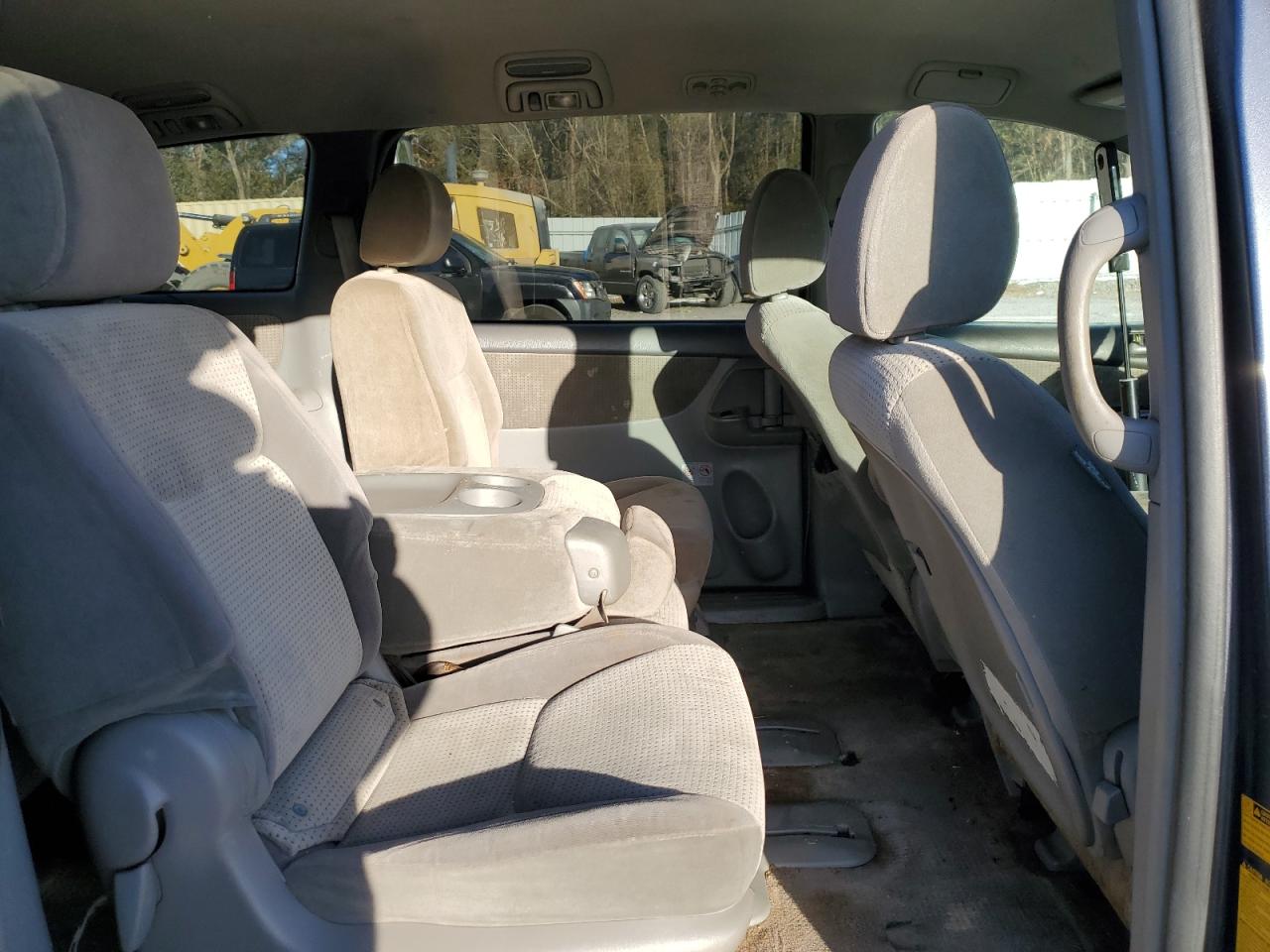 2009 Toyota Sienna VIN 5TDZK23C79S244712 Copart auction photo, front end damage thumbnail 11
