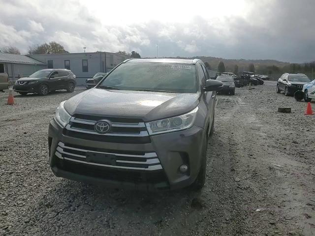 2019 Toyota Highlander VIN 5TDKZRFH7KS551378 Copart auction photo, rear end damage thumbnail 12