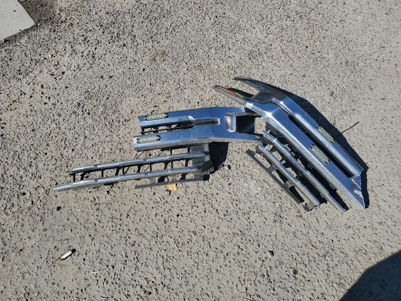 2019 Chevrolet Silverado VIN 3GCUYGED2KG114885 Copart auction photo, front end damage thumbnail 12