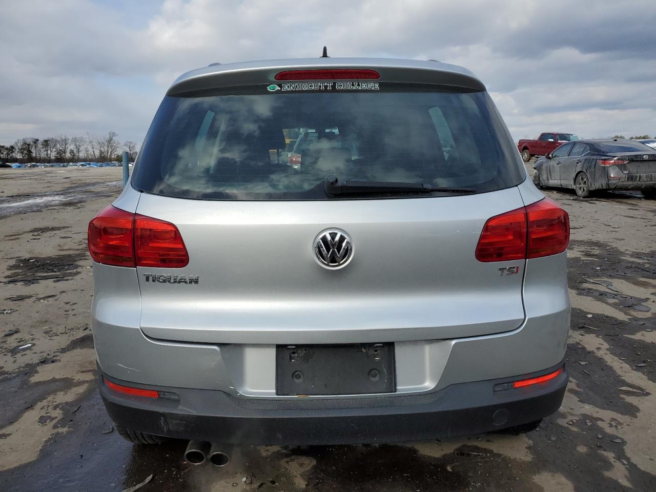 2017 Volkswagen Tiguan VIN WVGAV7AX8HK004769 Copart auction photo, front end damage thumbnail 6