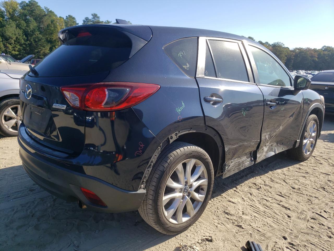 2015 Mazda CX-5 VIN JM3KE4DY5F0457484 Copart auction photo, side / rear end damage thumbnail 3