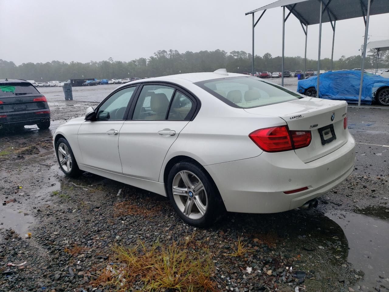 2015 BMW 3er VIN WBA3B3G54FNT68605 Copart auction photo, water/flood / minor dent/scratches damage thumbnail 2