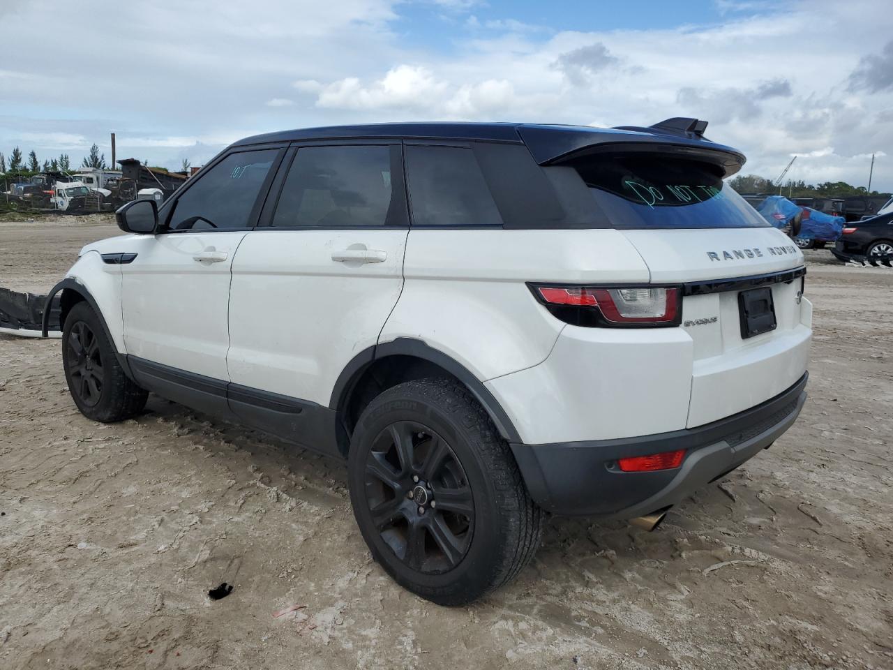 2017 Land Rover Range Rover VIN SALVP2BG5HH234499 Copart auction photo, front end / minor dent/scratches damage thumbnail 2