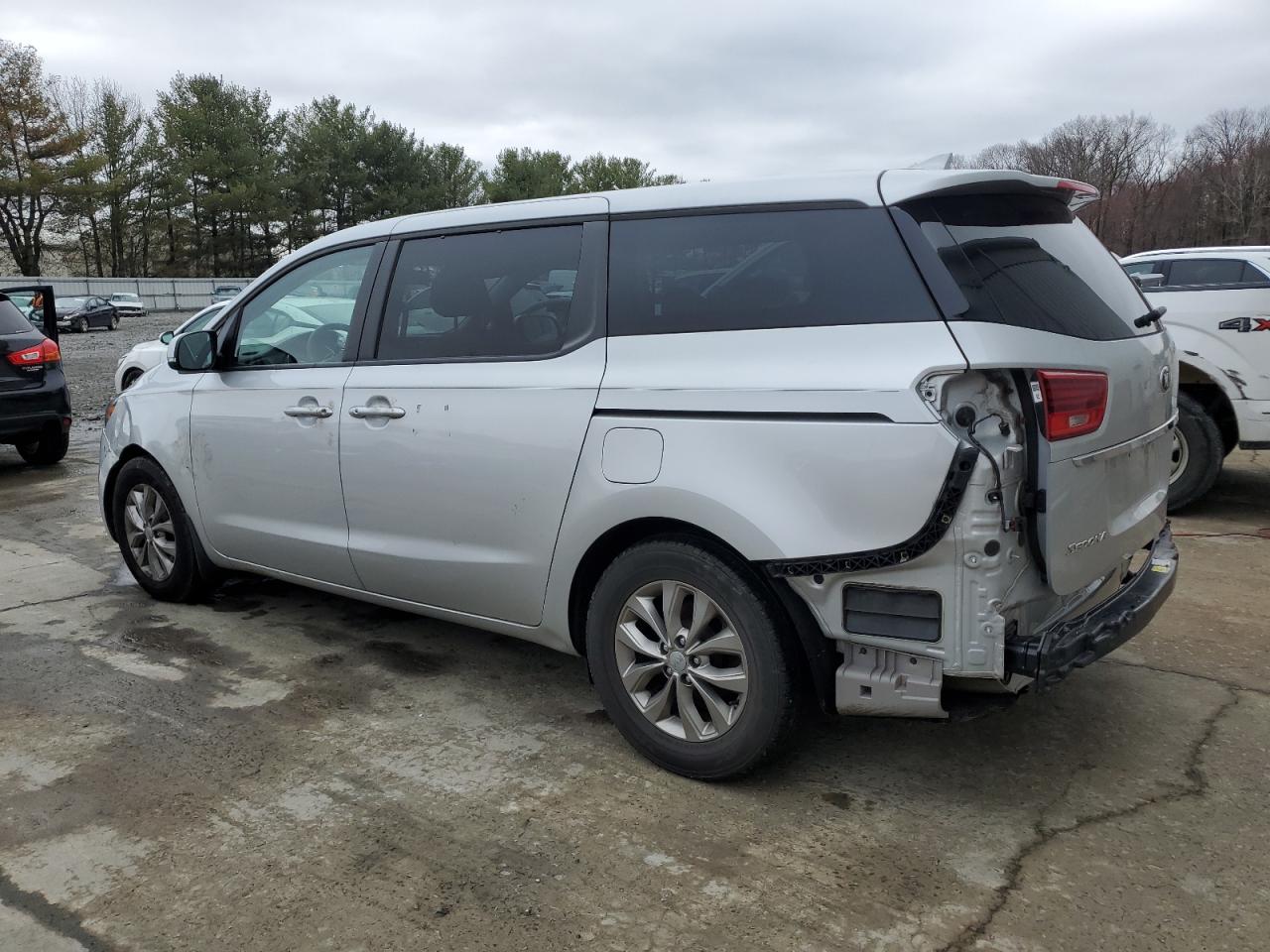 2019 KIA Sedona VIN KNDMB5C19K6528343 Copart auction photo, rear end damage thumbnail 2