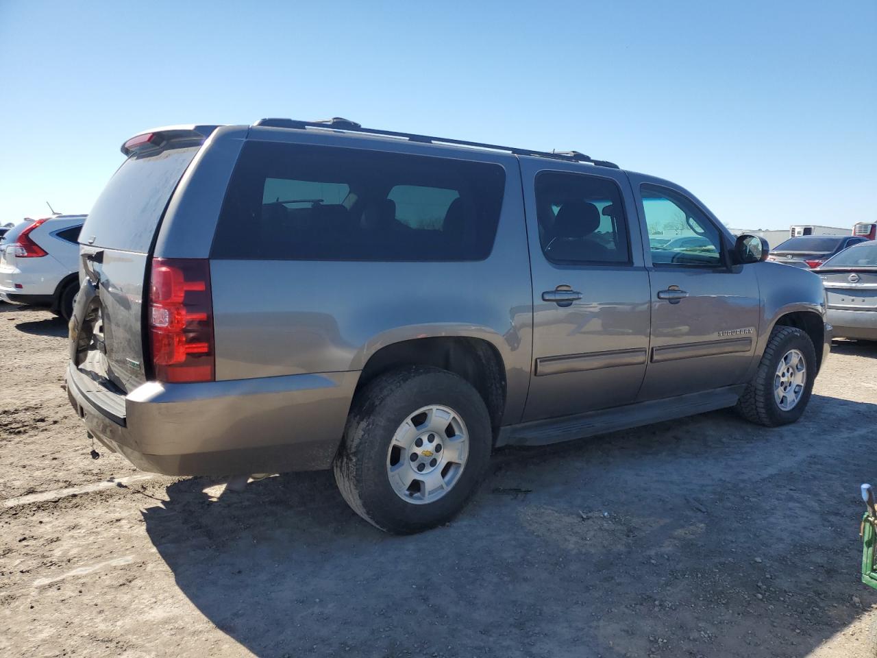 2011 Chevrolet Suburban VIN 1GNSKJE36BR142919 Copart auction photo, rear end / minor dent/scratches damage thumbnail 3