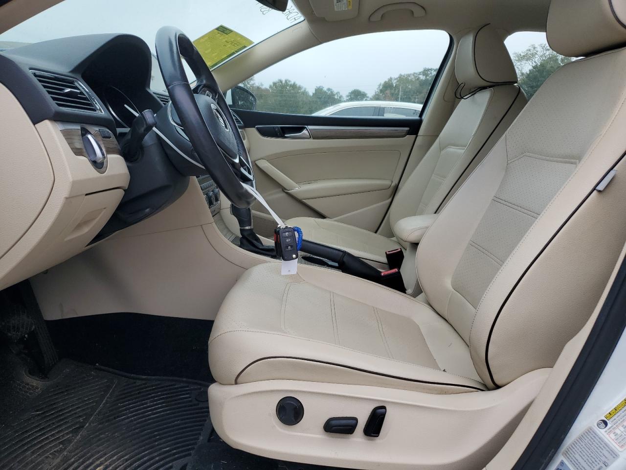 2016 Volkswagen Passat VIN 1VWBT7A31GC049408 Copart auction photo, rear end damage thumbnail 7