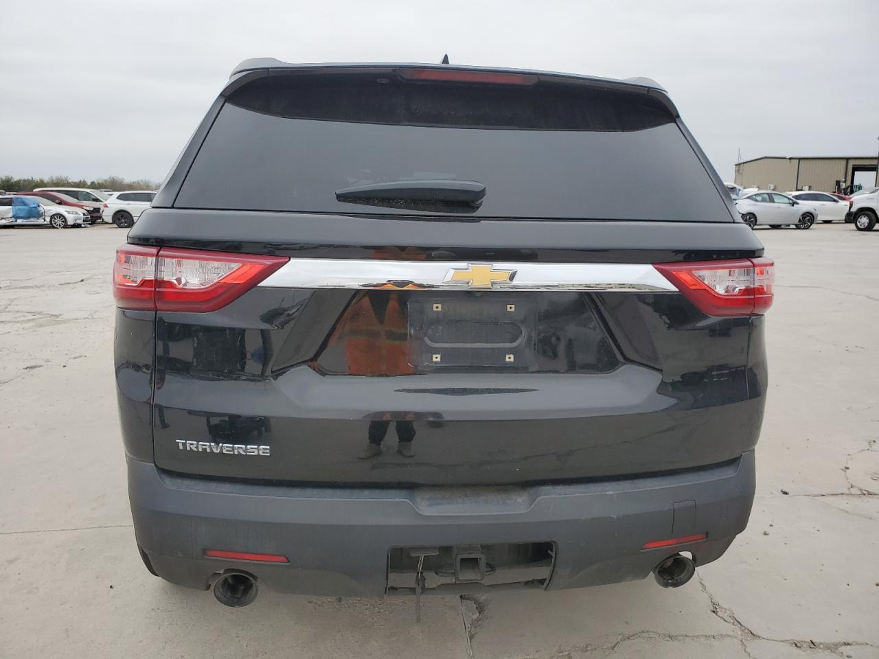 2019 Chevrolet Traverse VIN 1GNERFKW6KJ256258 Copart auction photo, front end damage thumbnail 6