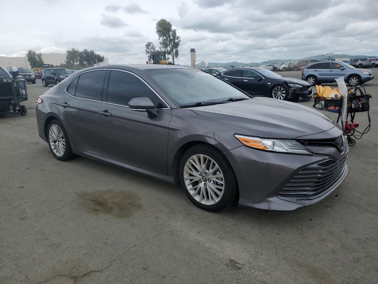 2018 Toyota Camry VIN 4T1BZ1HK8JU005379 Copart auction photo, rear end damage thumbnail 4