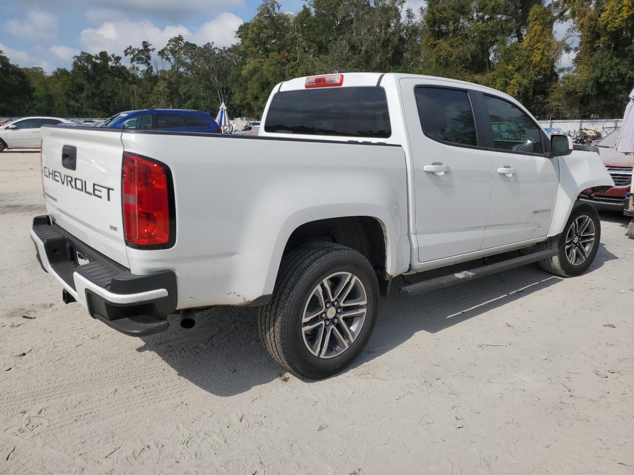 2021 Chevrolet Colorado VIN 1GCGSBENXM1158824 Copart auction photo, front end / minor dent/scratches damage thumbnail 3