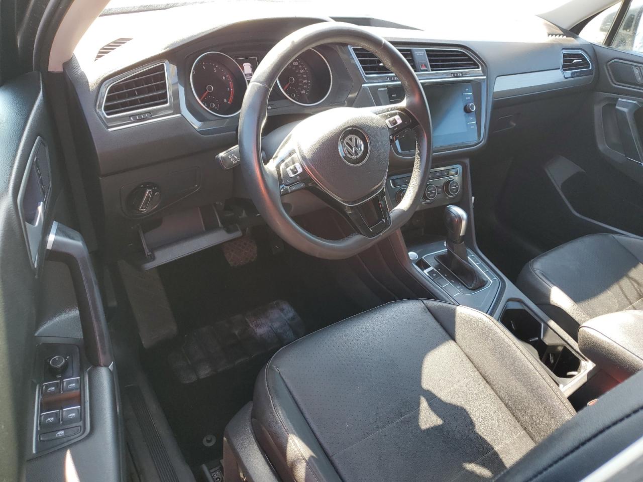 2020 Volkswagen Tiguan VIN 3VV3B7AX1LM076227 Copart auction photo, vandalism damage thumbnail 8