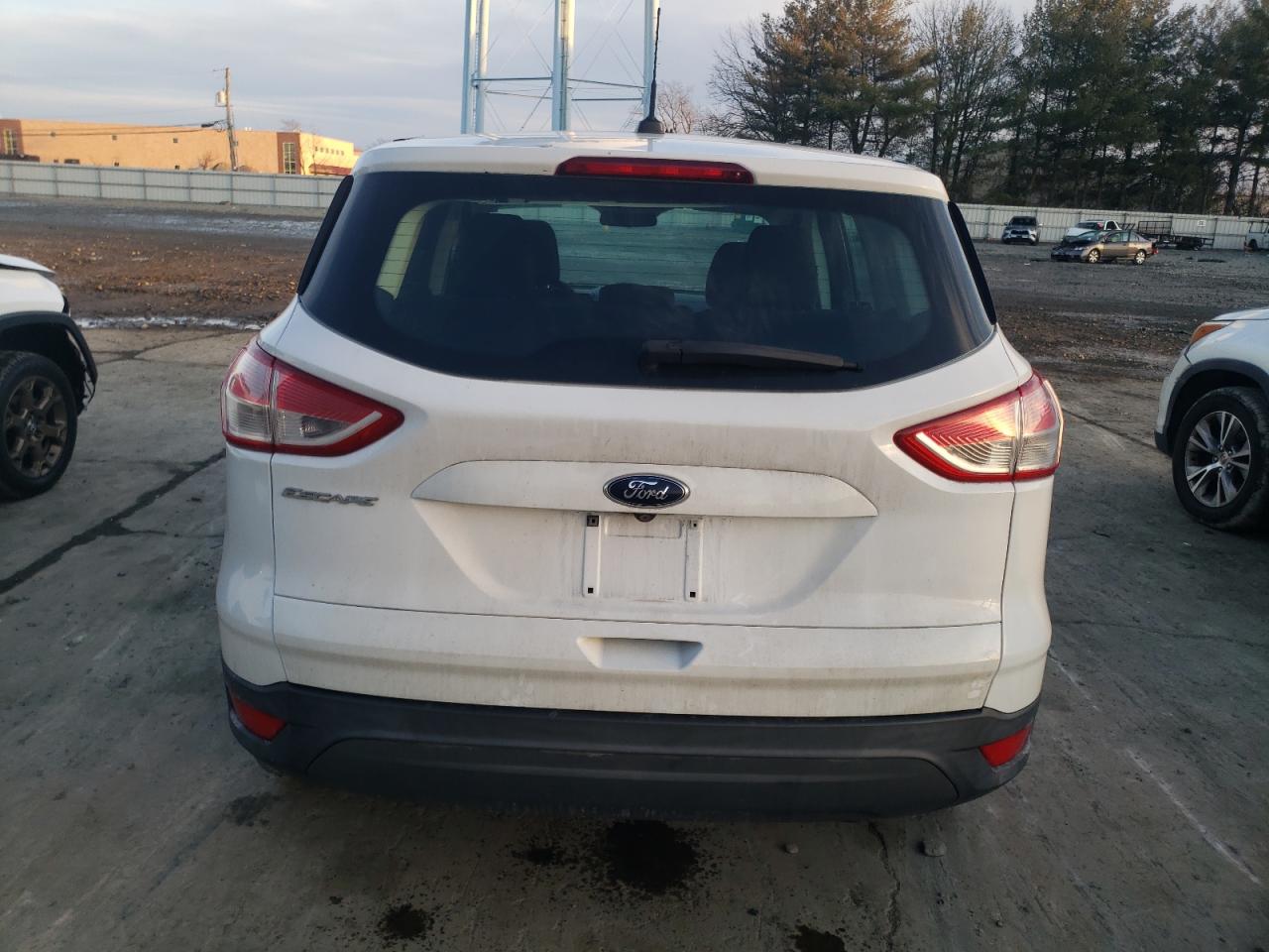 2016 Ford Escape VIN 1FMCU0F75GUB64655 Copart auction photo, front end damage thumbnail 6