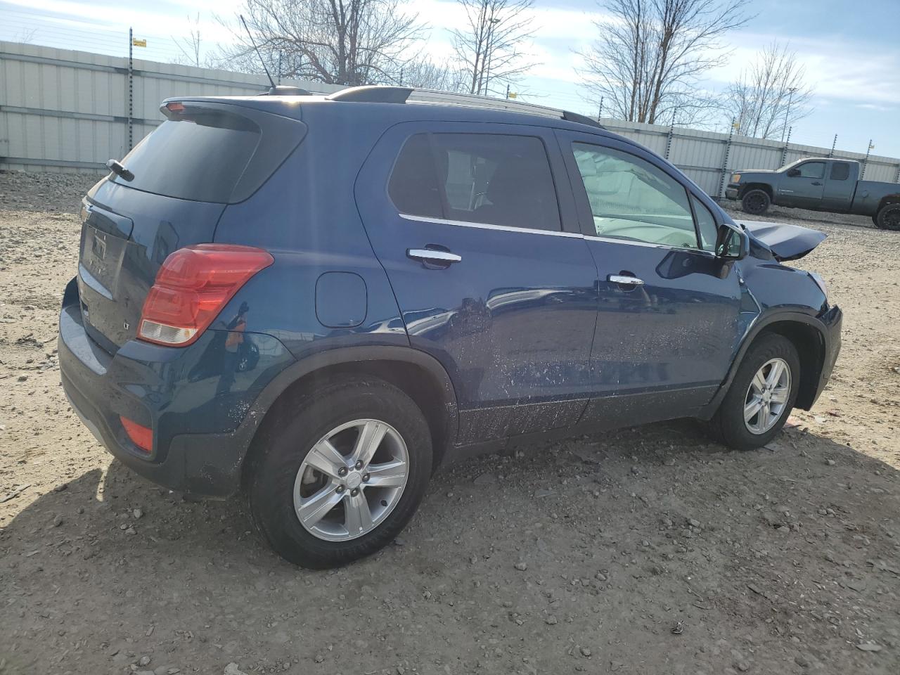 2019 Chevrolet Trax VIN 3GNCJPSB1KL176005 Copart auction photo, front end / mechanical damage thumbnail 3