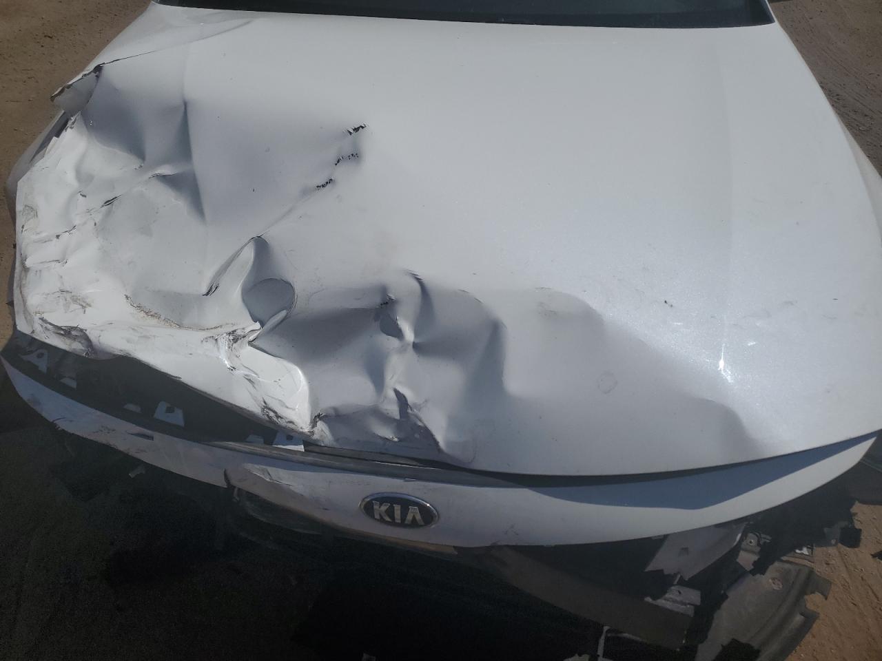 2017 KIA Optima VIN 5XXGU4L39HG161473 Copart auction photo, front end damage thumbnail 11