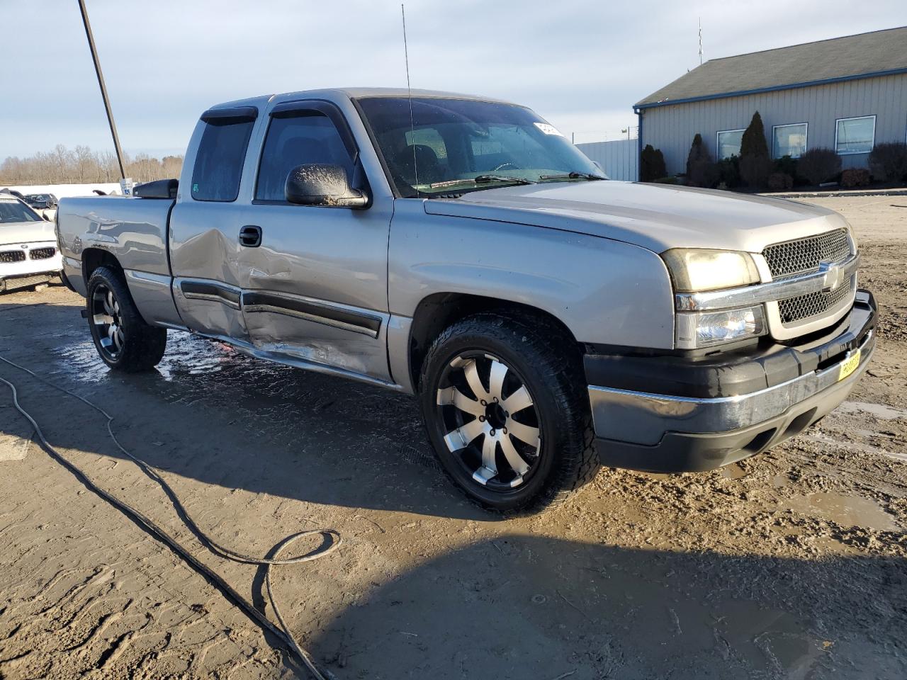 2004 Chevrolet Silverado VIN 2GCEC19V541145269 Copart auction photo, side damage thumbnail 4