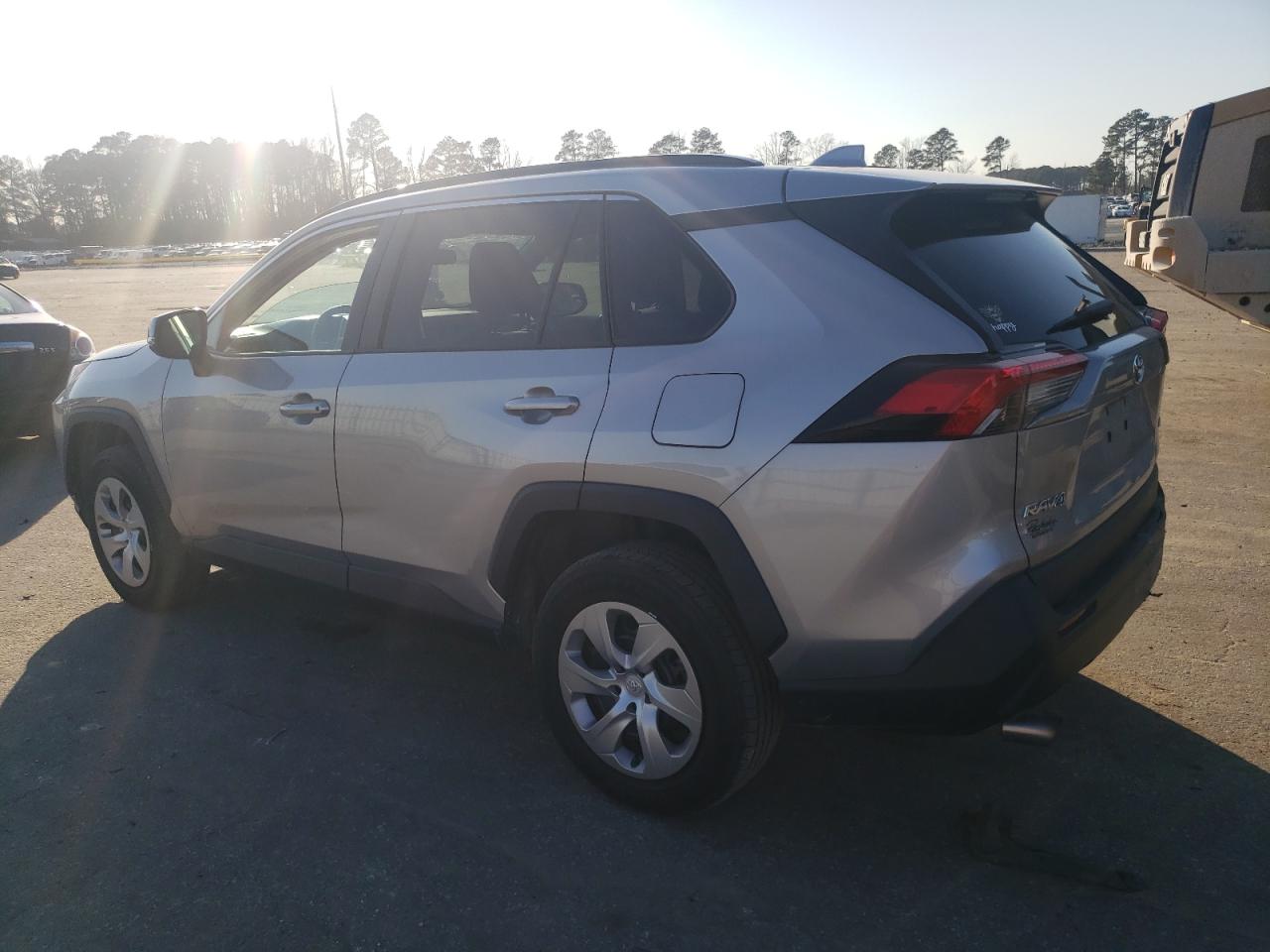 2020 Toyota RAV 4 VIN 2T3K1RFV4LC056652 Copart auction photo, front end / rear end damage thumbnail 2